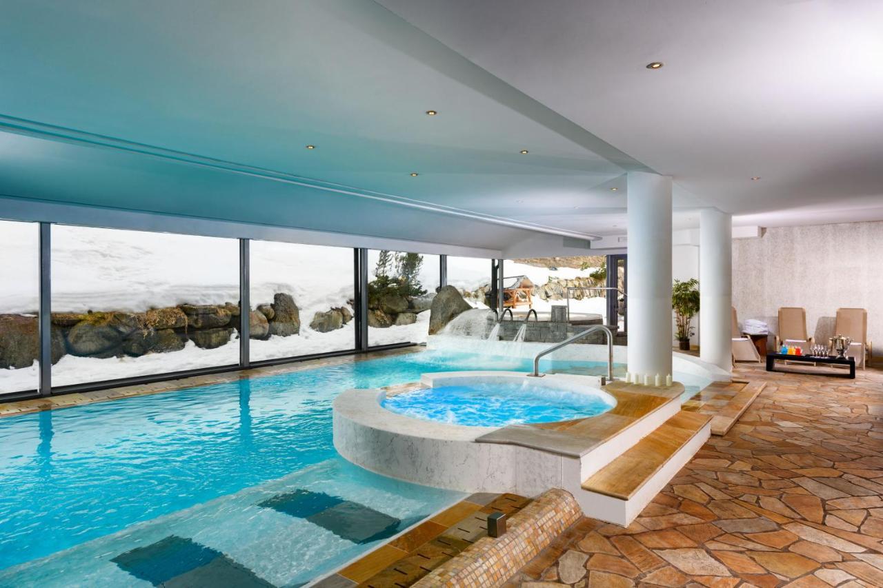 Carlo Magno Hotel Spa Resort Madonna di Campiglio Bagian luar foto