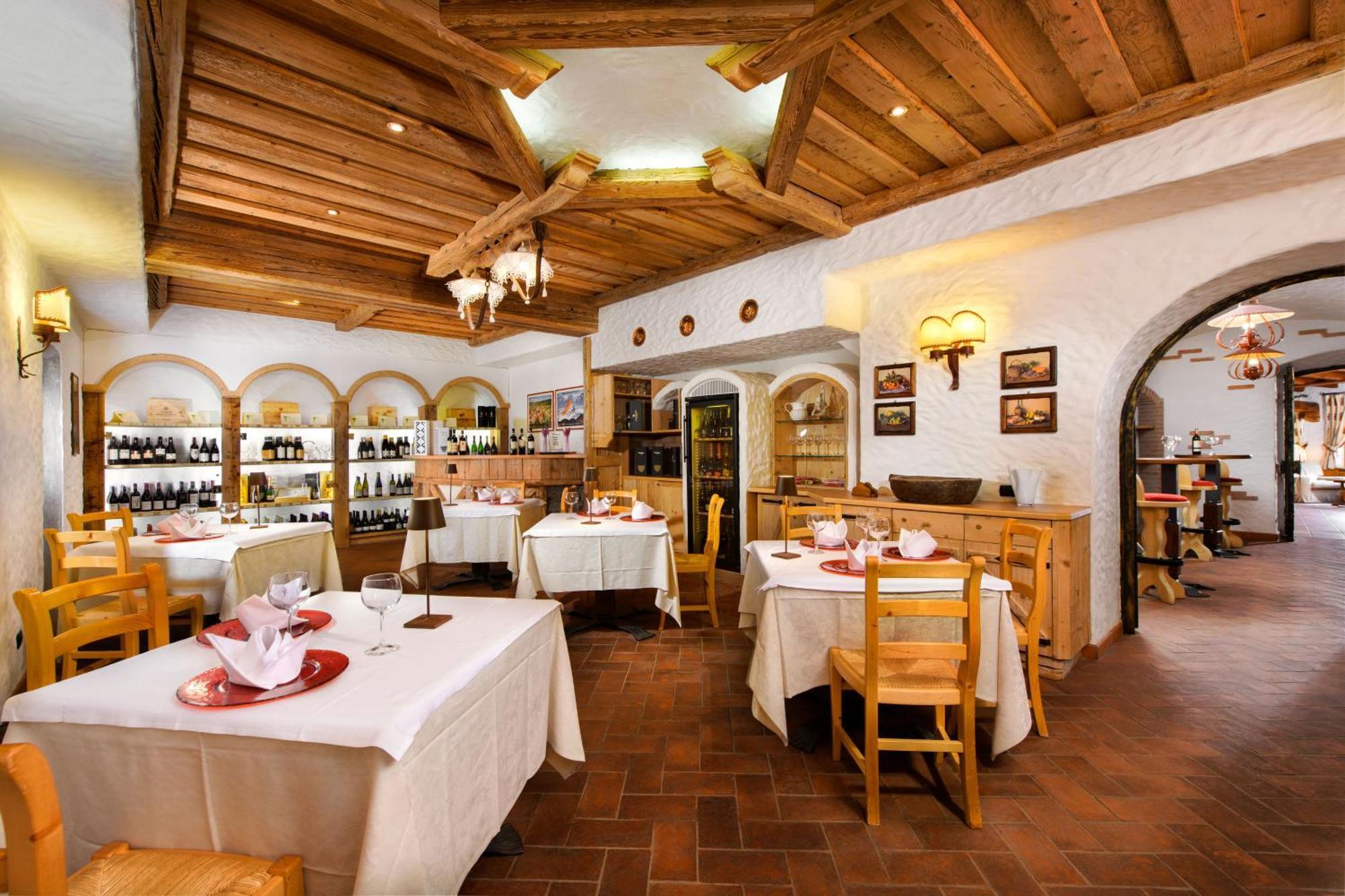 Carlo Magno Hotel Spa Resort Madonna di Campiglio Bagian luar foto