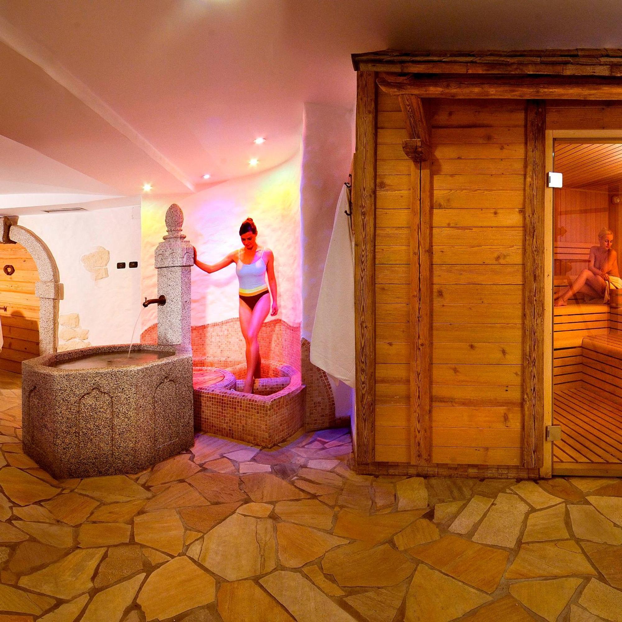 Carlo Magno Hotel Spa Resort Madonna di Campiglio Bagian luar foto