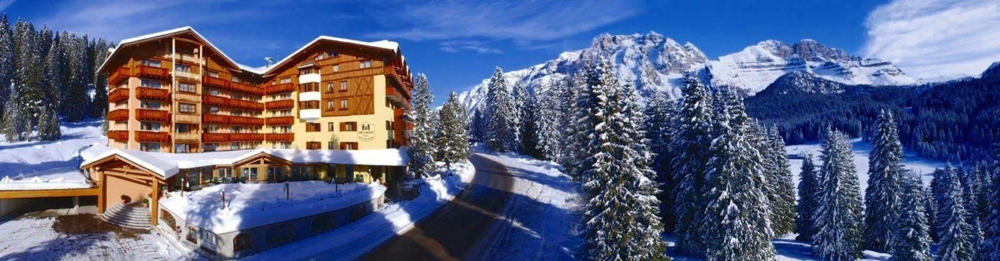 Carlo Magno Hotel Spa Resort Madonna di Campiglio Bagian luar foto